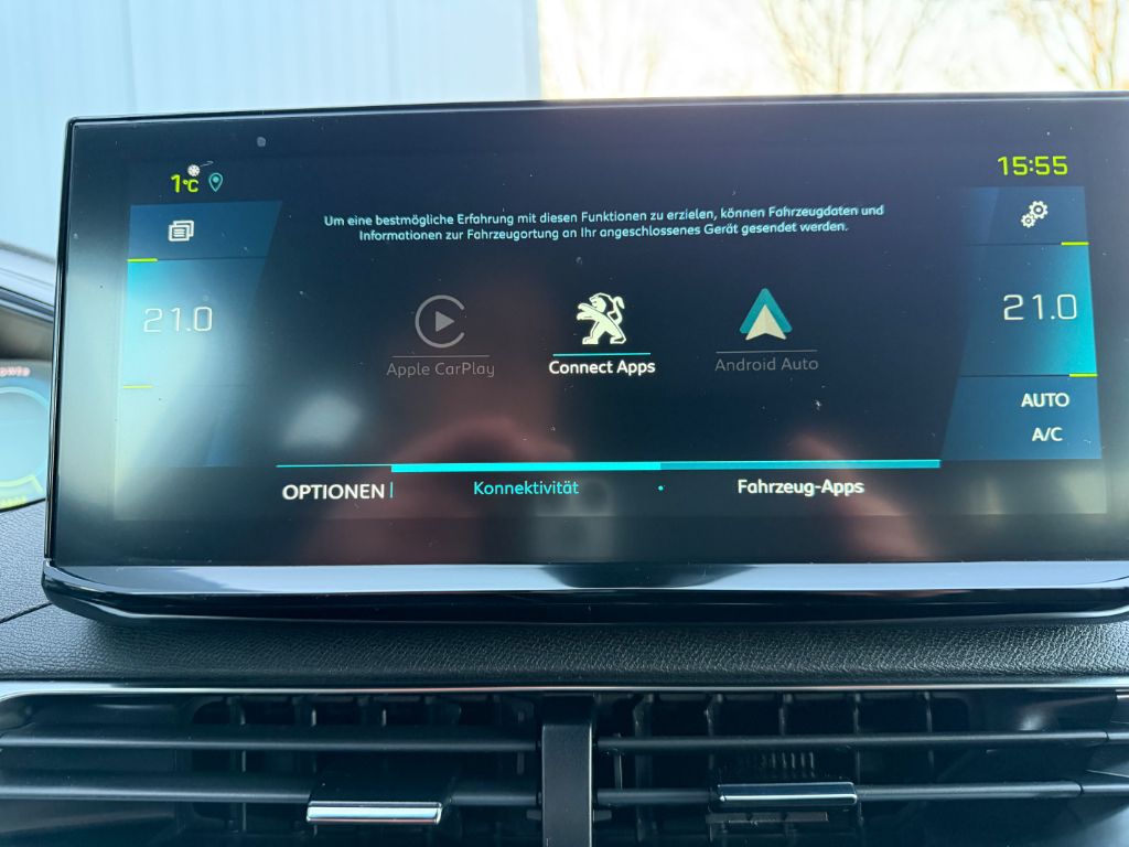 3008 Hybrid 225 e-EAT8 GT