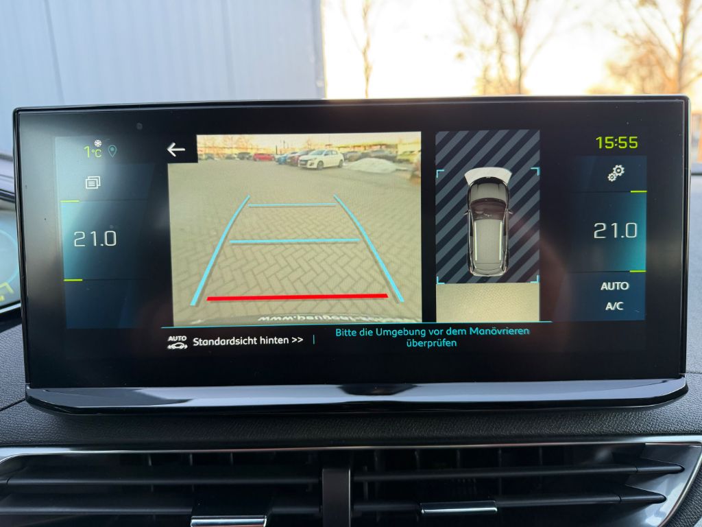 3008 Hybrid 225 e-EAT8 GT