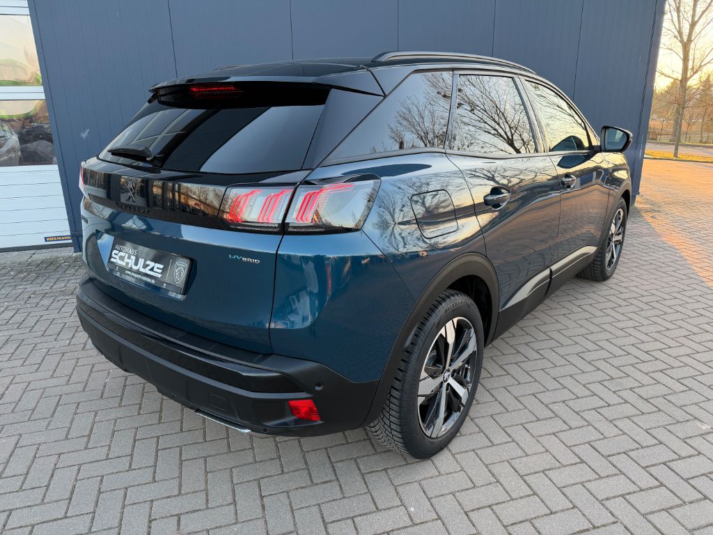 3008 Hybrid 225 e-EAT8 GT