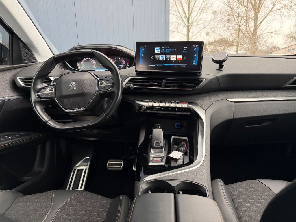 5008 BlueHDi 180 EAT8 Roadtrip