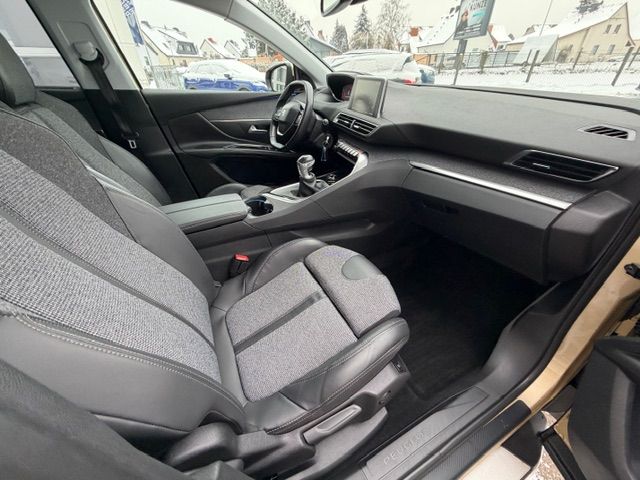 5008 PureTech 130 Allure