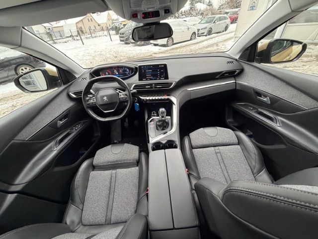 5008 PureTech 130 Allure