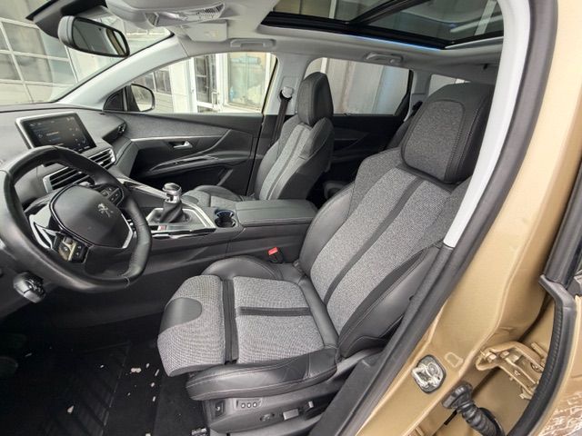 5008 PureTech 130 Allure