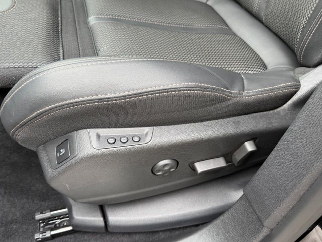 5008 Hybrid 136 e-DSC GT