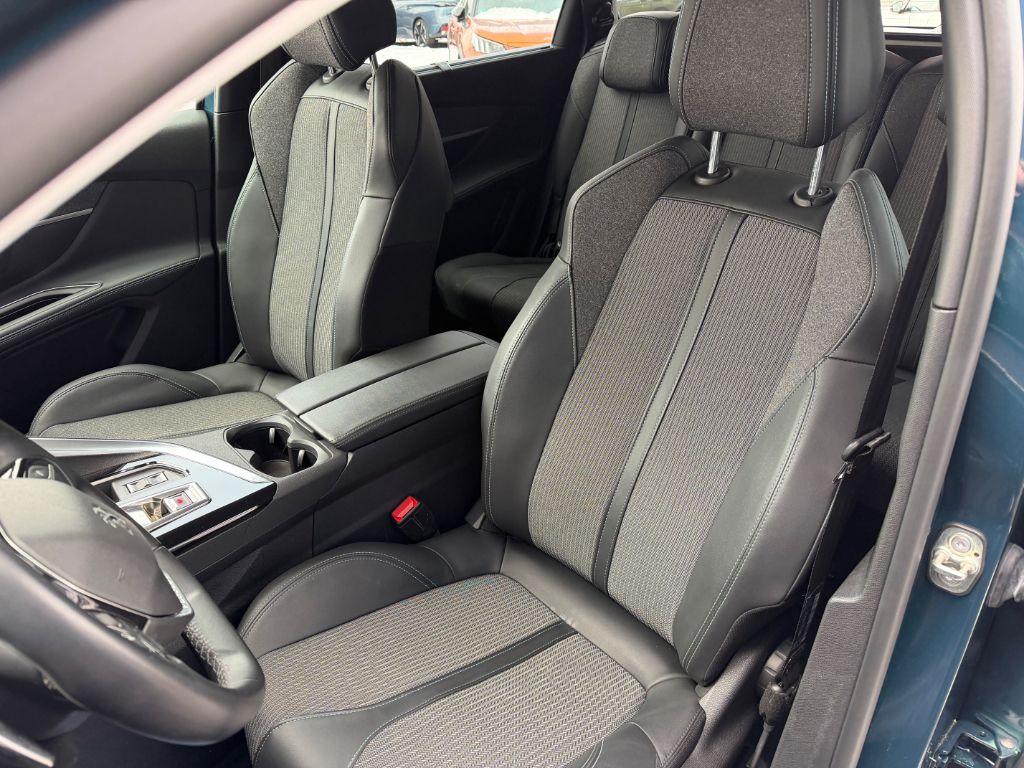 5008 BlueHDi 130 EAT8 Allure Pack