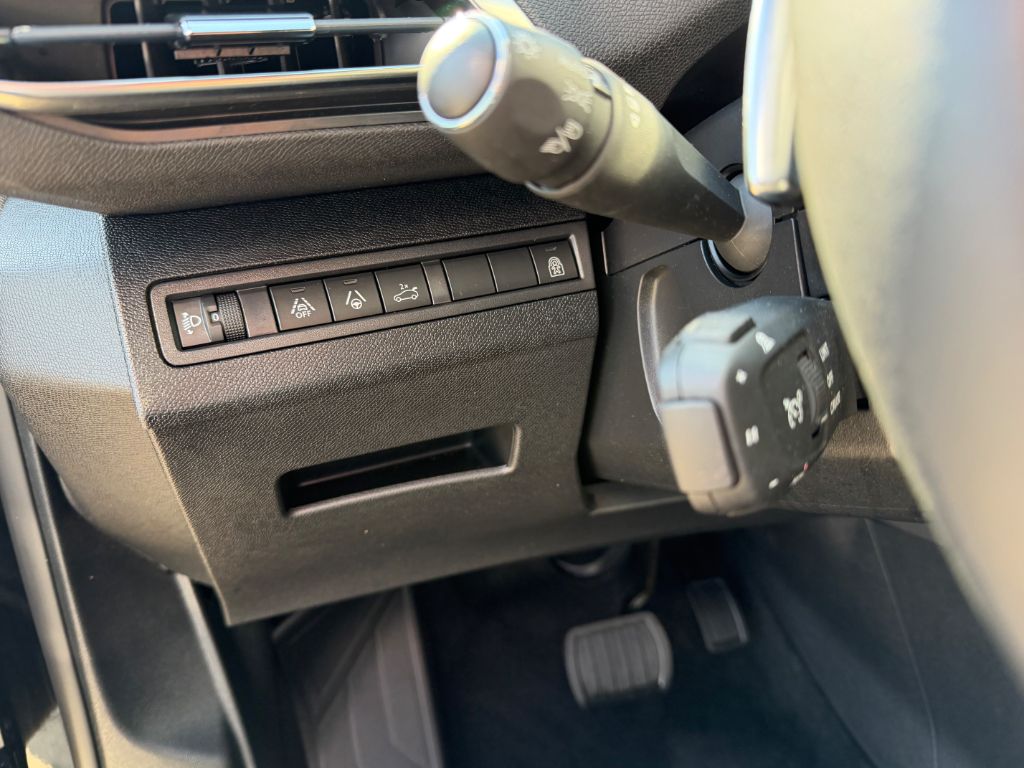 5008 BlueHDi 130 EAT8 Allure Pack