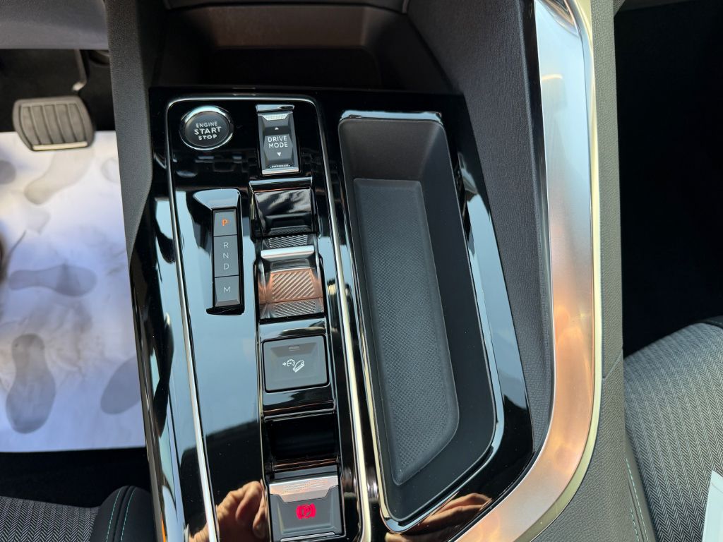 5008 BlueHDi 130 EAT8 Allure Pack