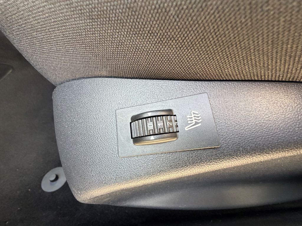 2008 PureTech 82 Allure