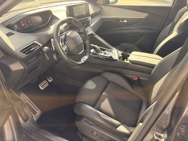 5008 BlueHDi 180 EAT8 GT