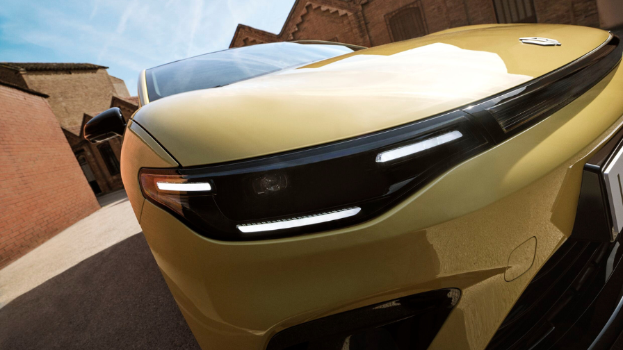 LED-Lichtsignatur an der Front des Leapmotor B05